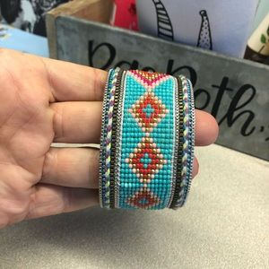 Beautiful plunder bracelet